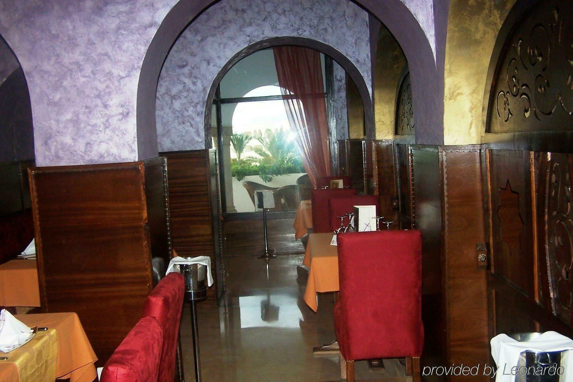 Golden Carthage Residences Камарт Ресторан фото